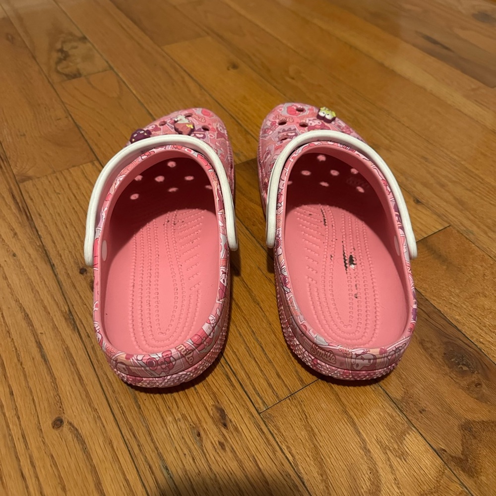 Hello Kitty Pink Patterned crocs - Picture 3 of 4
